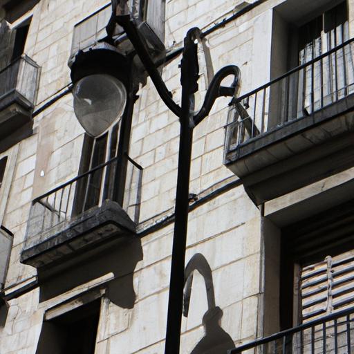 Encuentra puertas antiguas de madera en Valencia: variedad de estilos y materiales